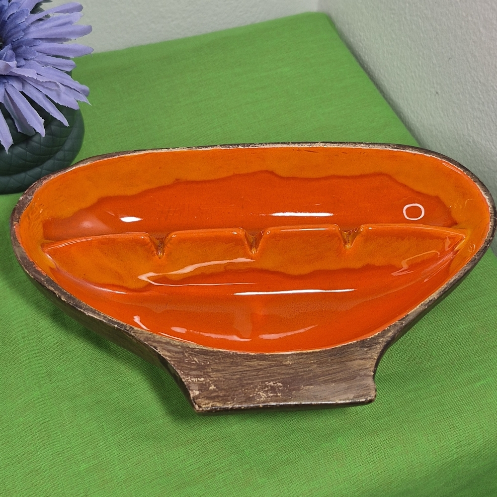 Vintage MCM Atomic Ceramic Glazed 3-Slot Ashtray - Picture 6 of 12